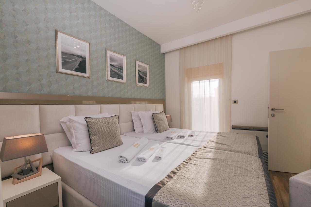 Villa Royal Apartments Teodo Esterno foto